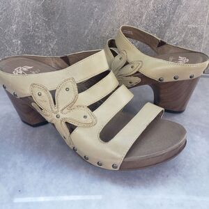 Dansko Shoes Womens Size 41 Leather Floral Cutout Wood Heel Slide Sandals Clogs